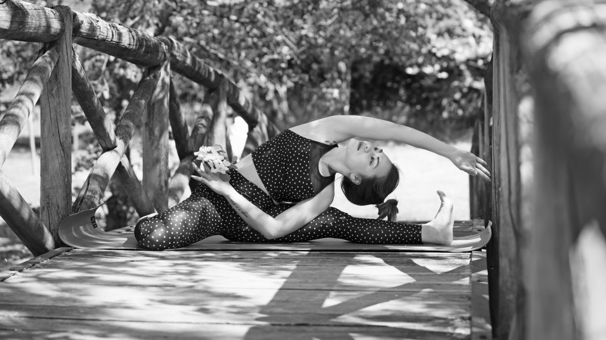 La photo de Cathy Pham sur Unsplash montre bien notre faculté de nous plier en 4 pour les besoins de nos clients.